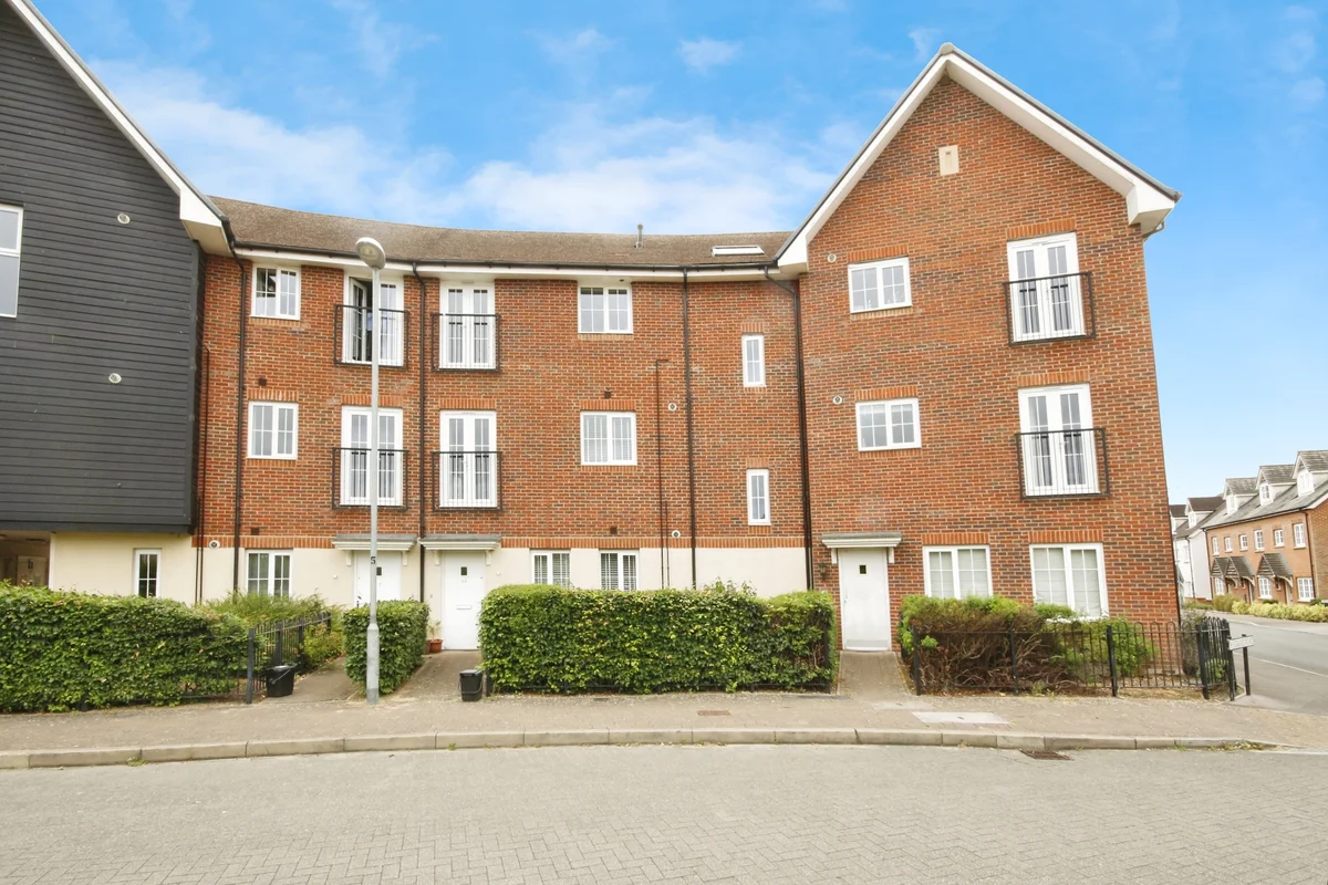 Fulmar Crescent, Bracknell, RG12