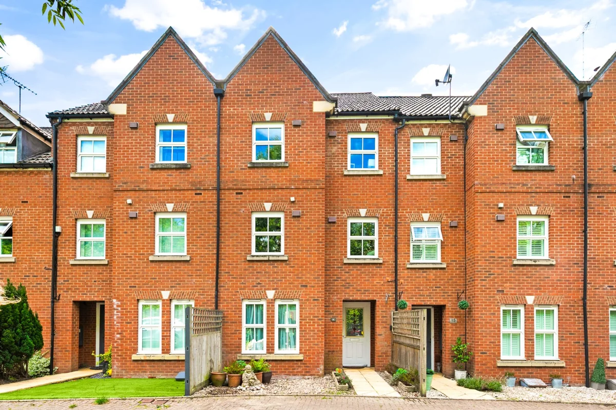 Victoria Walk, Wokingham