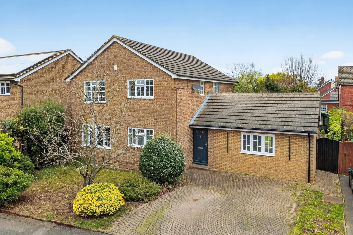 Knox Green, Binfield, RG42