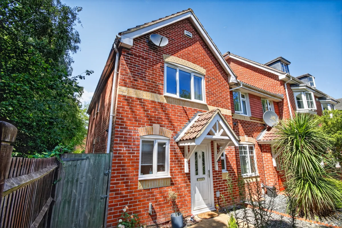 Hopper Vale, Bracknell, RG12