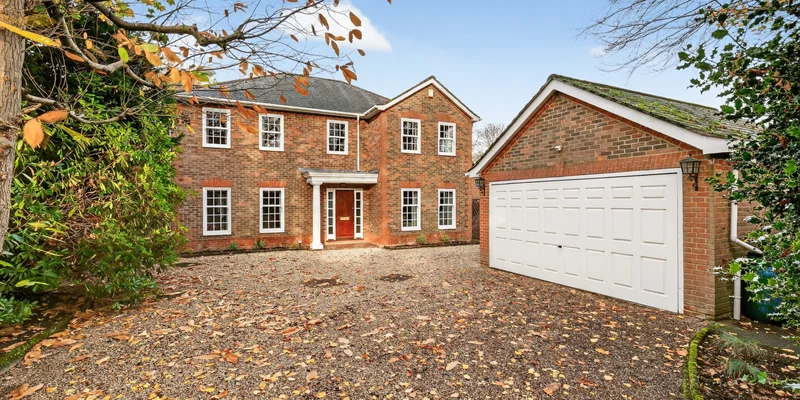 5 bedroom detached for sale