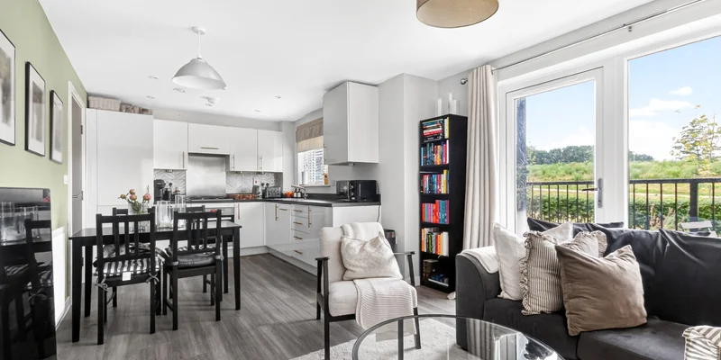 Ellwood Fields, Binfield, RG42 - Image 2