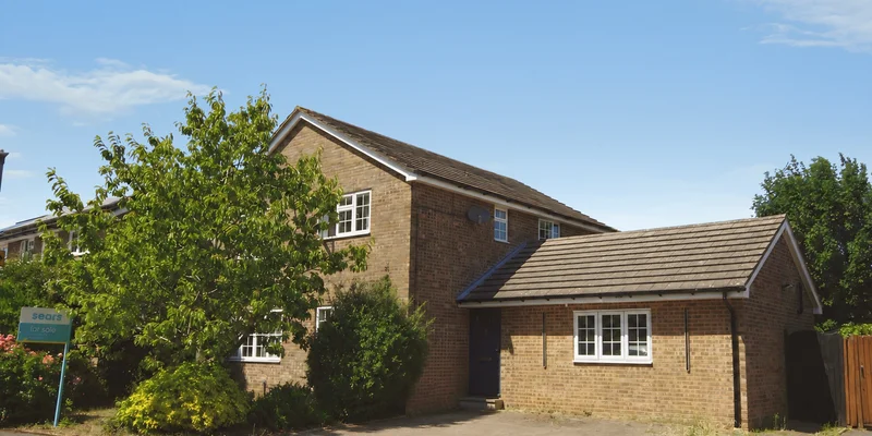 5 bedroom detached for sale