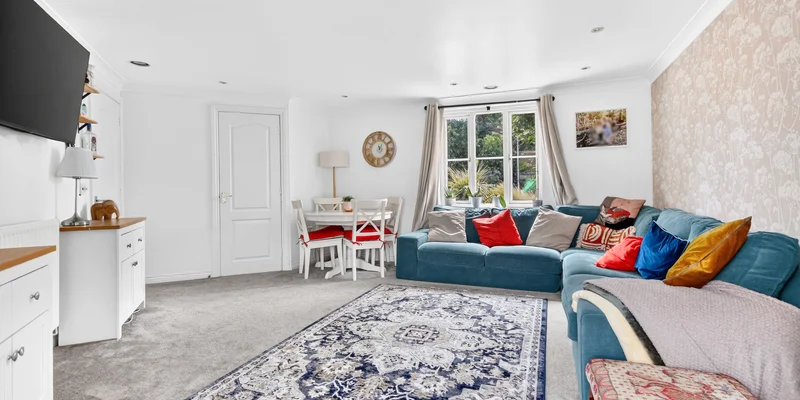 Hoffman Close, Warfield, Bracknell, RG42 - Image 3