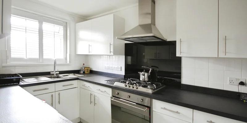 South Lynn Crescent, Bracknell, RG12 - Image 2