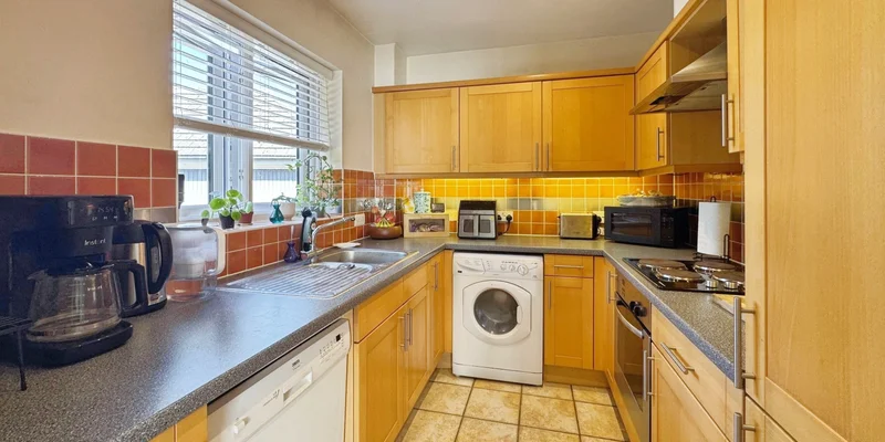Oakey Drive, Wokingham, RG40 - Image 3