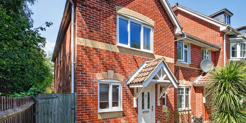 Hopper Vale, Bracknell, RG12 - Image 2