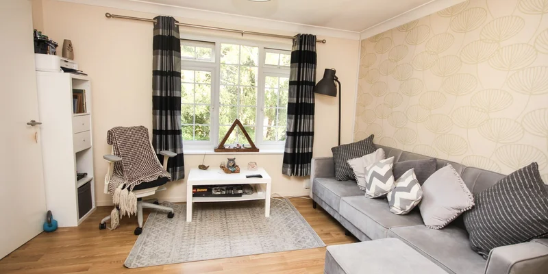 Crofton Close, Bracknell - Image 2