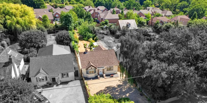 Barkham Road, Barkham, RG41 - Image 2