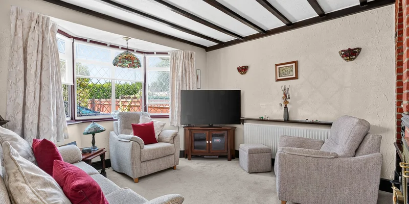 Barkham Road, Barkham, RG41 - Image 3