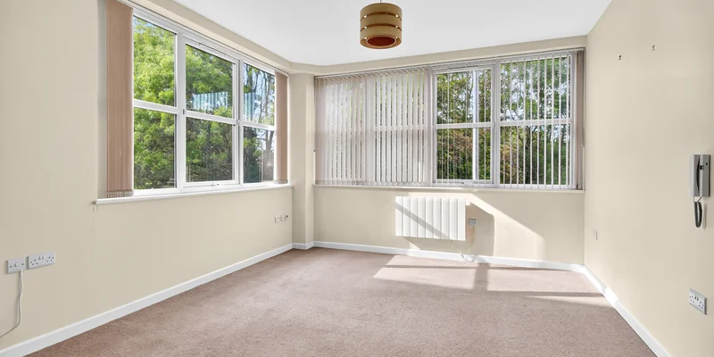 Emmview Close, Wokingham, RG41 - Image 2