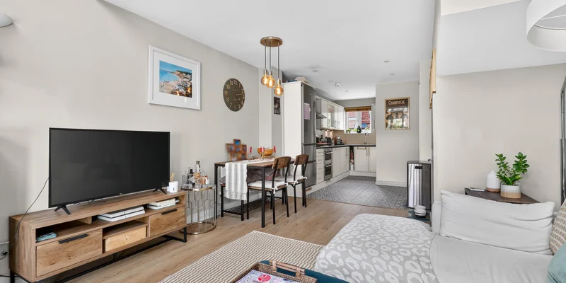 Dowles Green, Wokingham, RG40 - Image 2