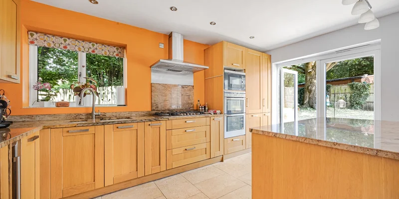 Anthony Wall, Warfield, Bracknell, RG42 - Image 2