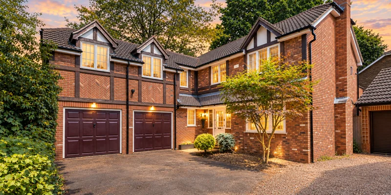 5 bedroom detached for sale