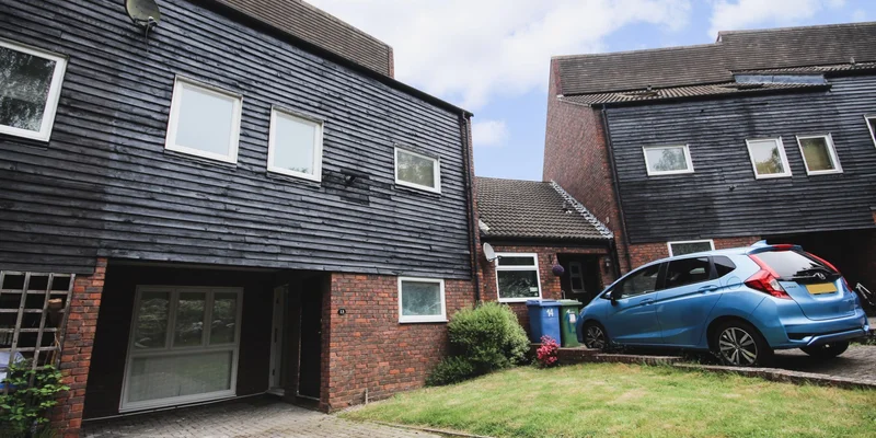 Northcott, Bracknell - Image 2