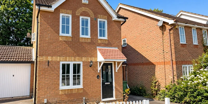 3 bedroom link detached for sale