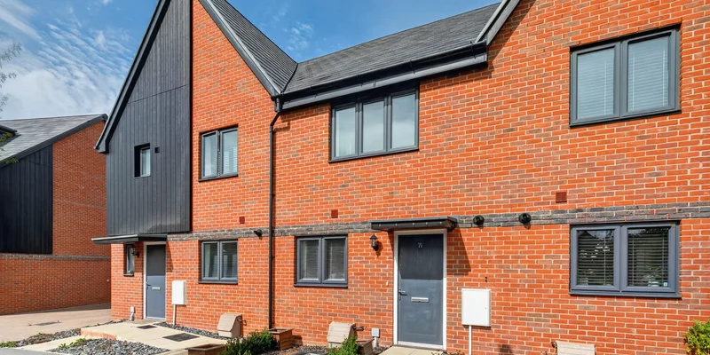 2 bedroom terraced for sale