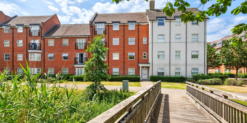 2 bedroom flat for sale