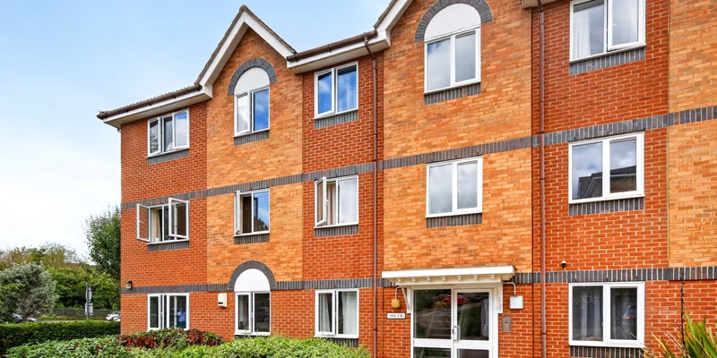 2 bedroom flat for sale