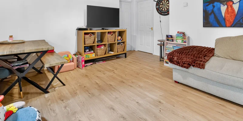 Hebbecastle Down, Warfield, Bracknell, RG42 - Image 3