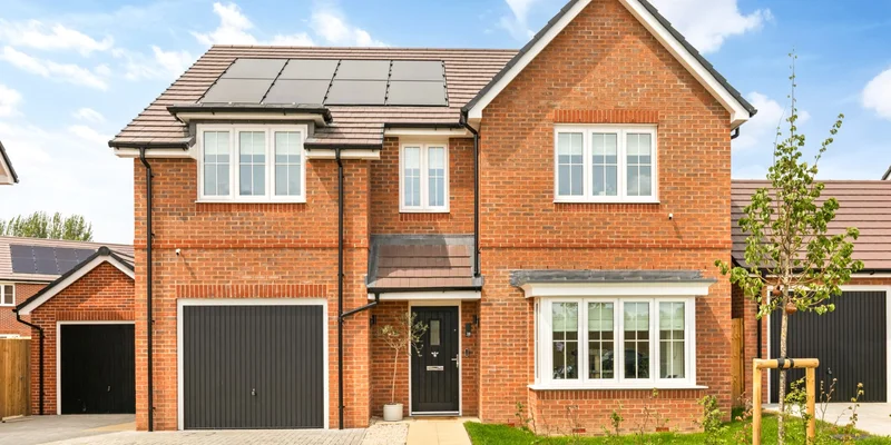 5 bedroom detached for sale