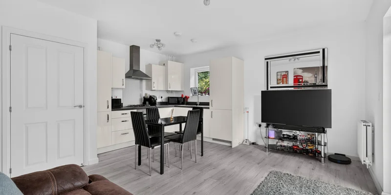 Edrich Grange, Crowthorne, RG45 - Image 2