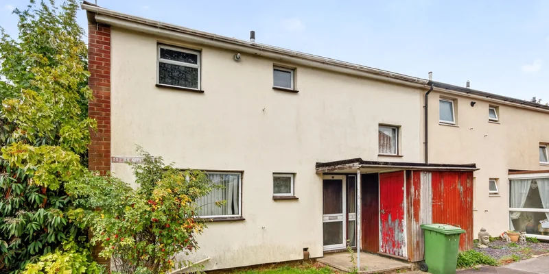 3 bedroom end of terrace for sale