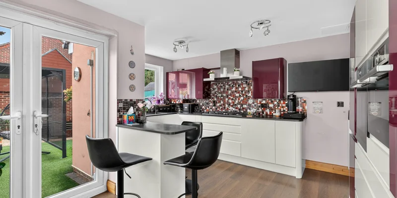 Fieldfare Drive, Bracknell, RG12 - Image 3