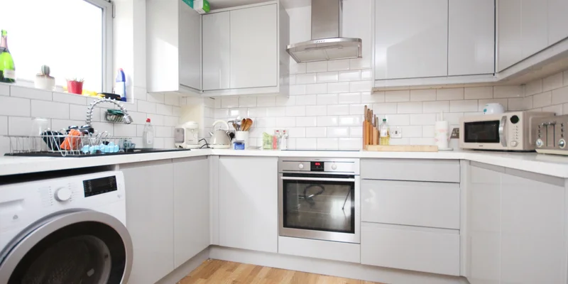 Kelvin Gate, Bracknell, RG12 - Image 3