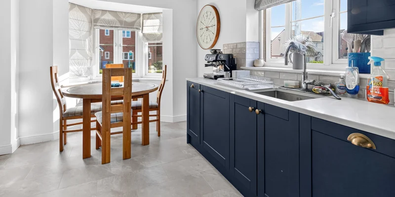 Eagle Way, Bracknell, RG12 - Image 3