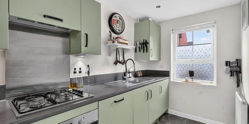 Whitlock Avenue, Wokingham, RG40 - Image 2