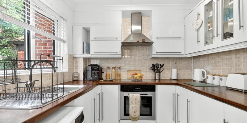 Hamlet Street, Warfield, Bracknell, RG42 - Image 2
