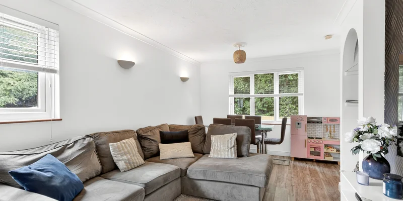 Hamlet Street, Warfield, Bracknell, RG42 - Image 3