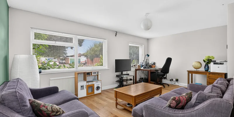 Jerrymoor Hill, Finchampstead, RG40 - Image 3