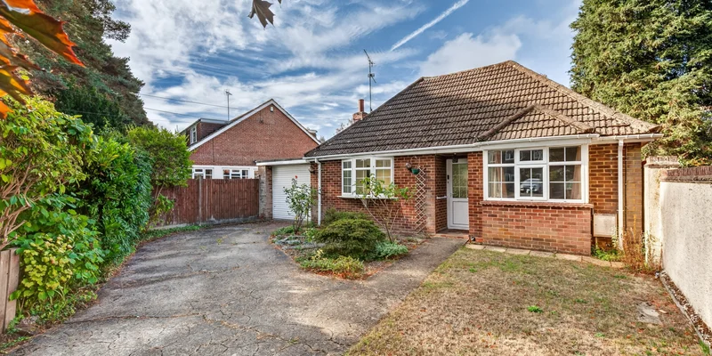3 bedroom detached bungalow for sale