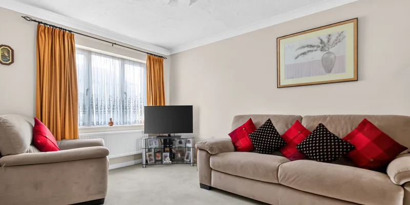 Wiggett Grove, Binfield, Bracknell, RG42 - Image 2