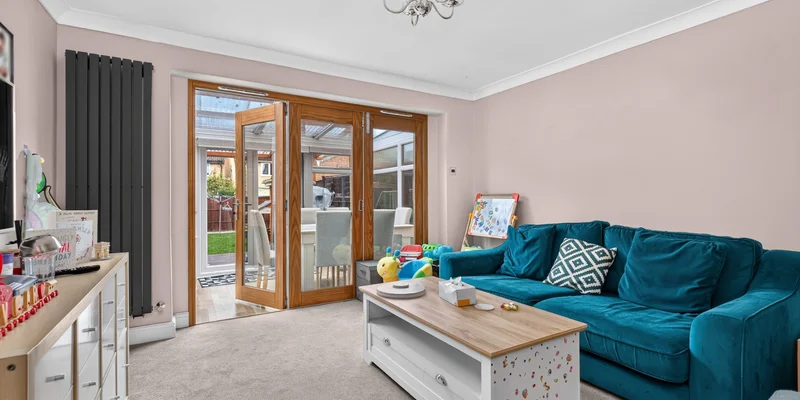 Lalande Close, Wokingham, RG41 - Image 2