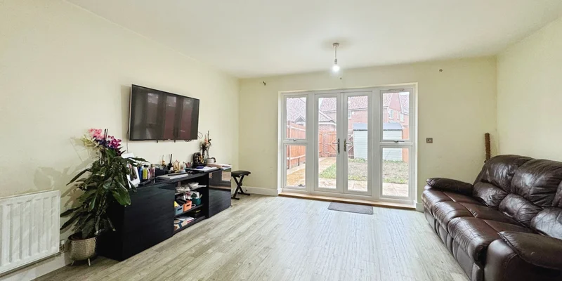 Soames Place, Wokingham, RG40 - Image 3